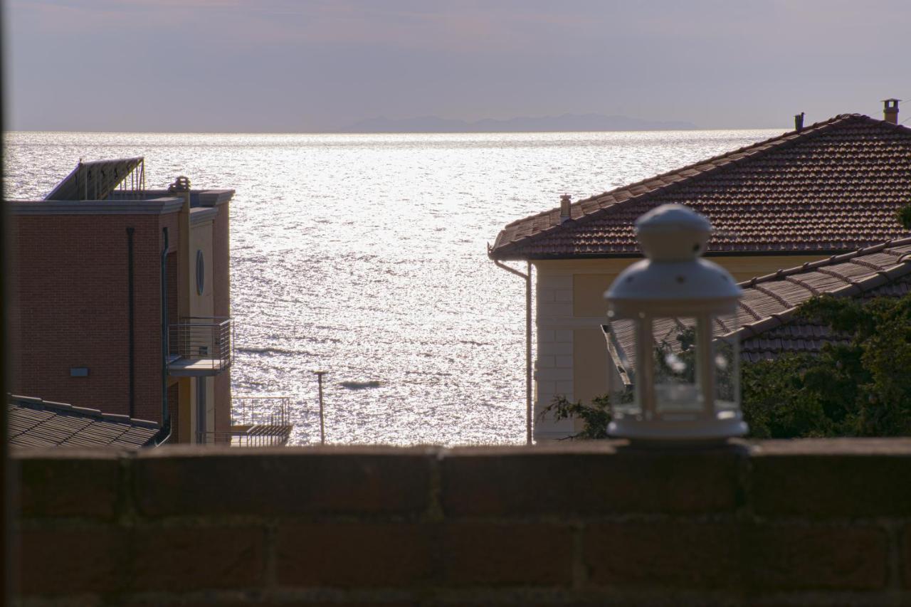 Casa Myconis 68Mq A Due Passi Dal Mare Di San Vincenzo Apartment Bagian luar foto