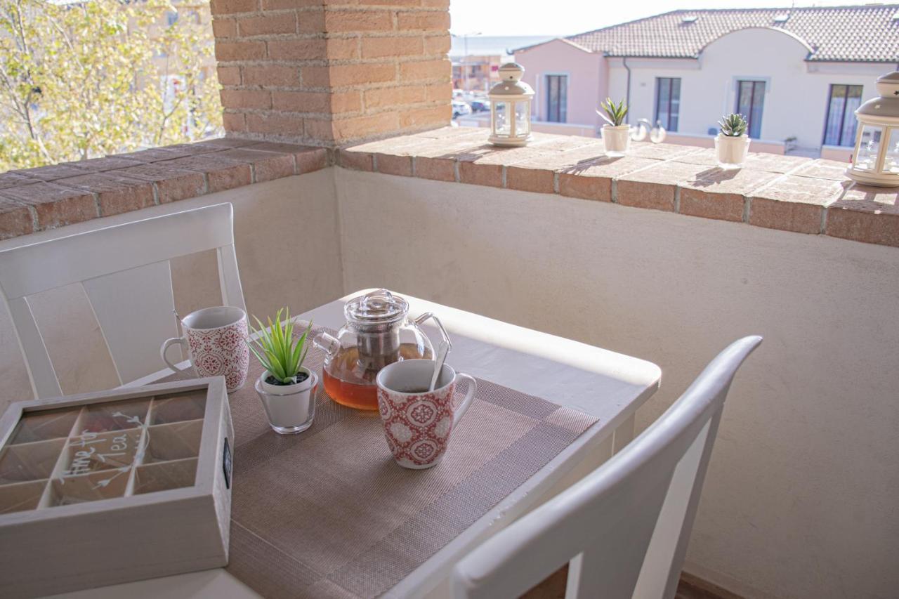 Casa Myconis 68Mq A Due Passi Dal Mare Di San Vincenzo Apartment Bagian luar foto